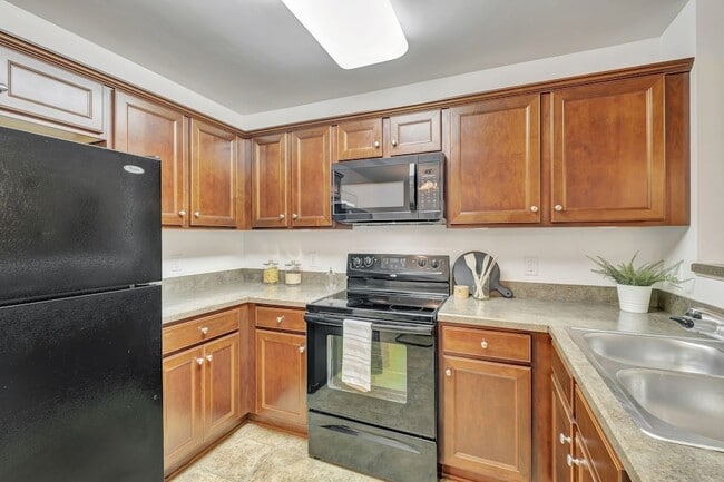 Building Photo - 282 Killian Way