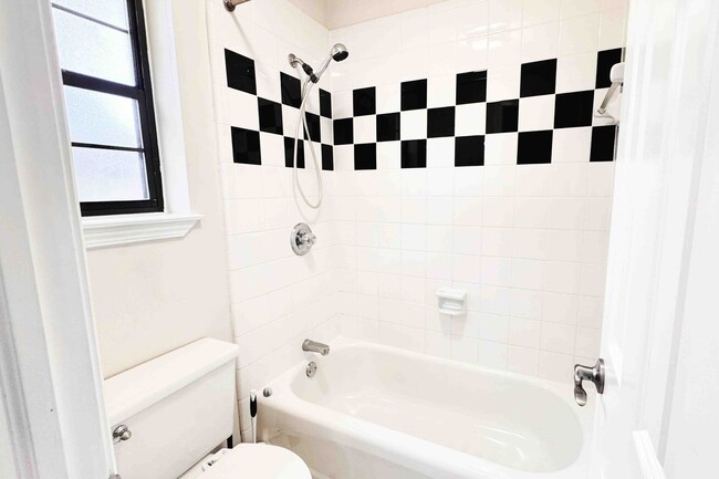 Building Photo - Charming 3-Bedroom Home with In-Ground Poo...