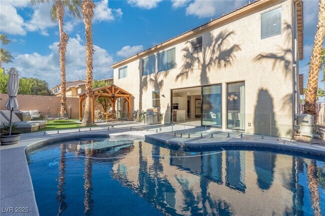 Building Photo - 9885 Shadycrest Ct