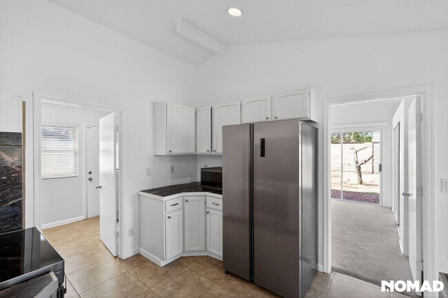Building Photo - Charming 4BR House in Phoenix