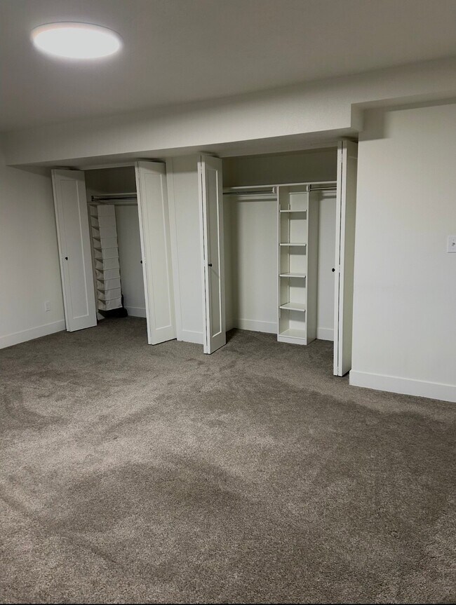 Building Photo - 2701 Sky View Dr