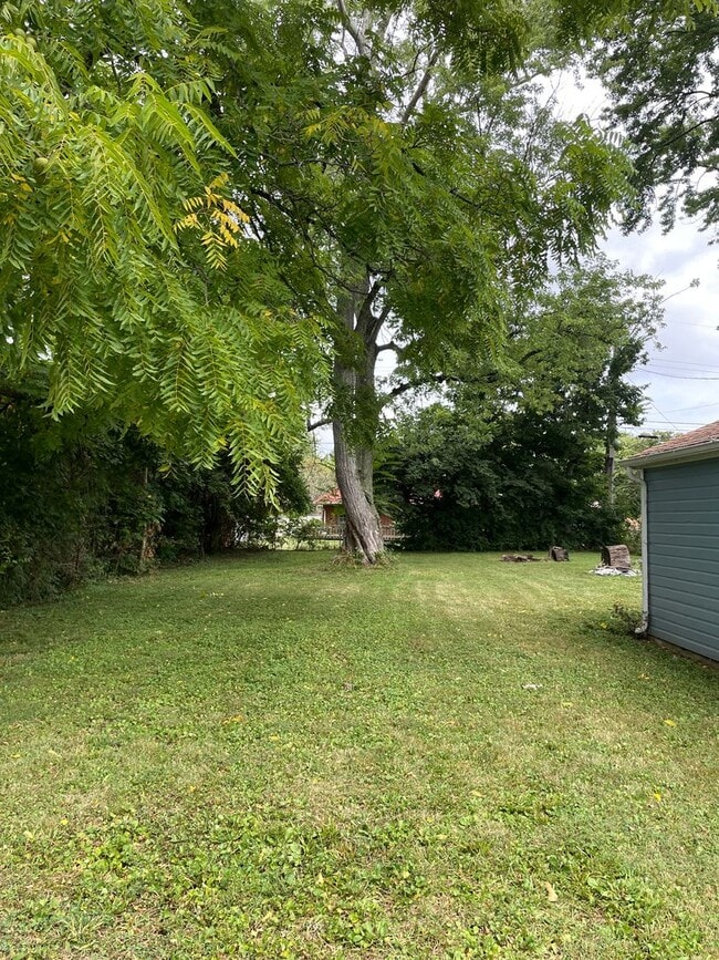 Building Photo - Updated, Two Bedroom home in Fairborn with...