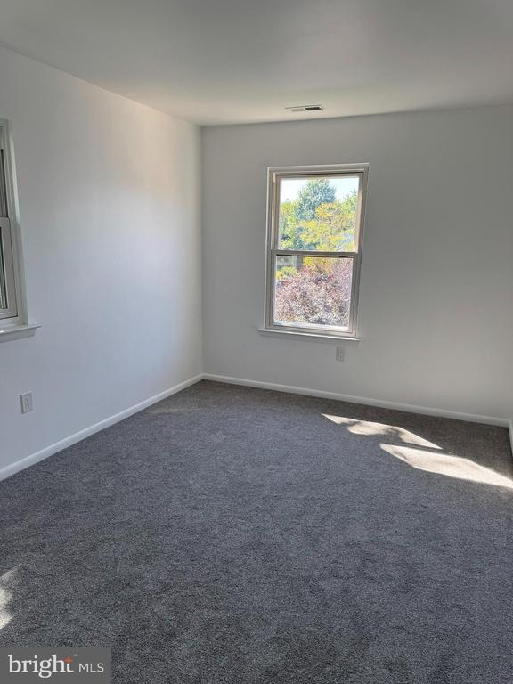 Building Photo - 20 Spyglass Ct