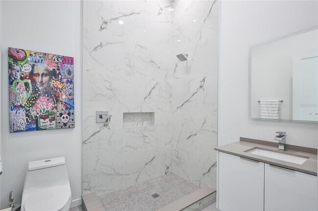 Building Photo - 3939 Higel Ave