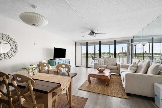Building Photo - 450 Treasure Island Causeway