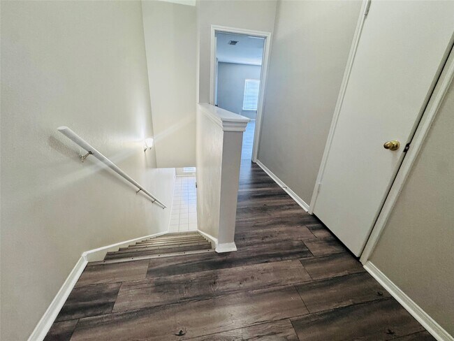Building Photo - 7352 Regency Square Ct