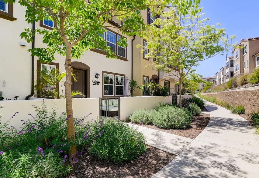 Building Photo - 11030 Peyton Way