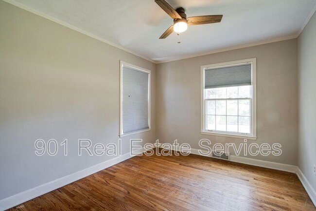 Building Photo - 398 N Highland St