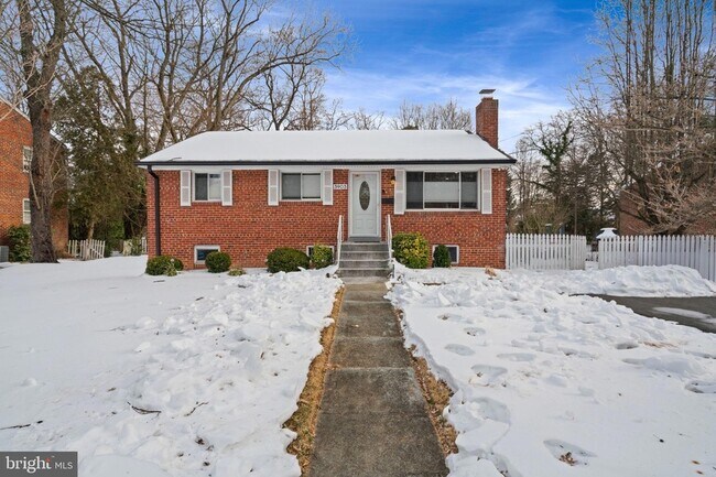 Building Photo - 3903 Whispering Ln