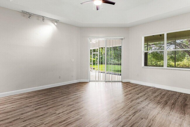 Building Photo - 12208 75th Ln N