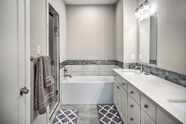 Building Photo - 6403 Bowling Green St