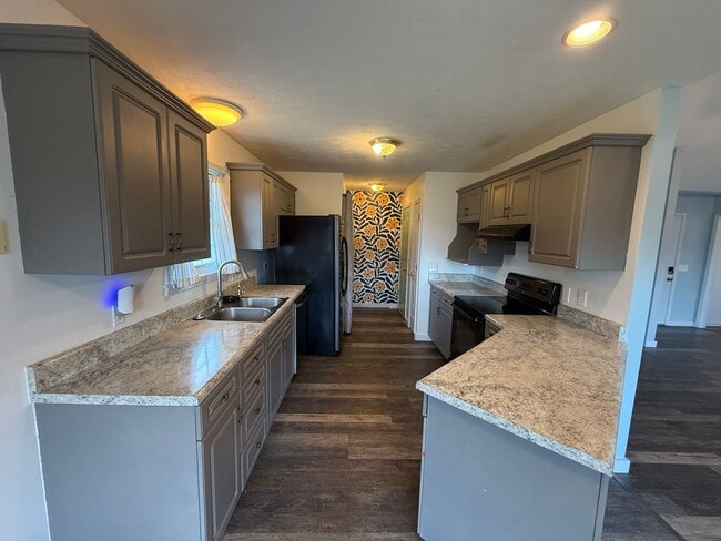 Building Photo - Charming 3BR/2BA Home in Greenbrier