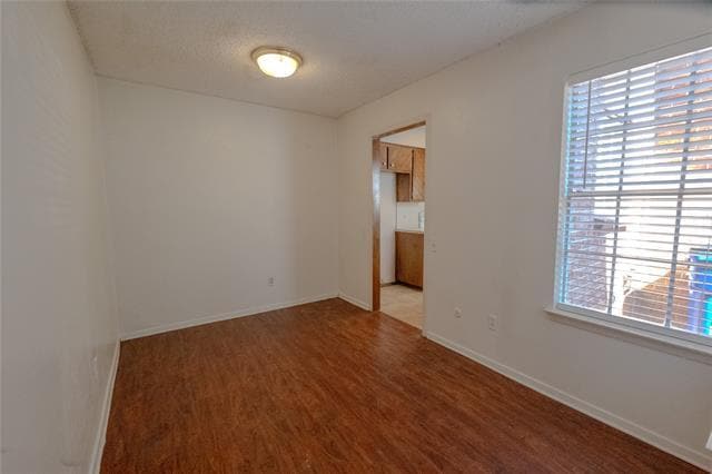Building Photo - 503 N Walnut Creek Dr