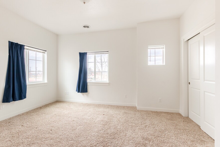 Building Photo - 11257 W Gabrielle Dr