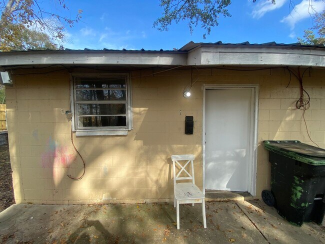 Building Photo - 4915 11th Ave