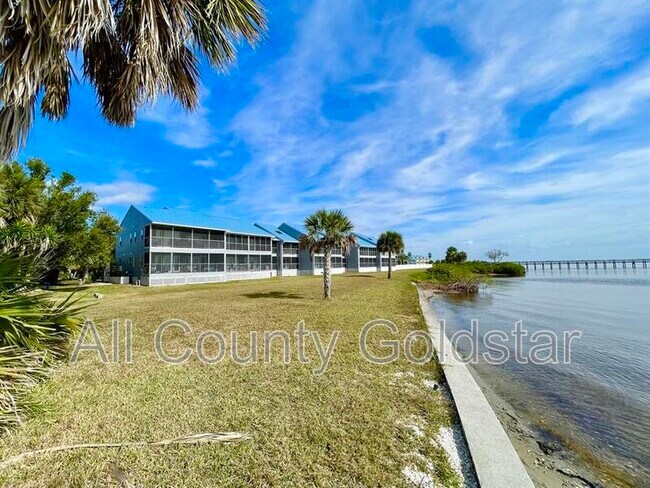 Building Photo - 4410 Warren Ave