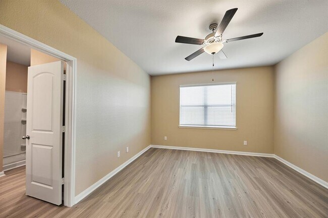 Building Photo - 21018 Sunshine Meadow Dr