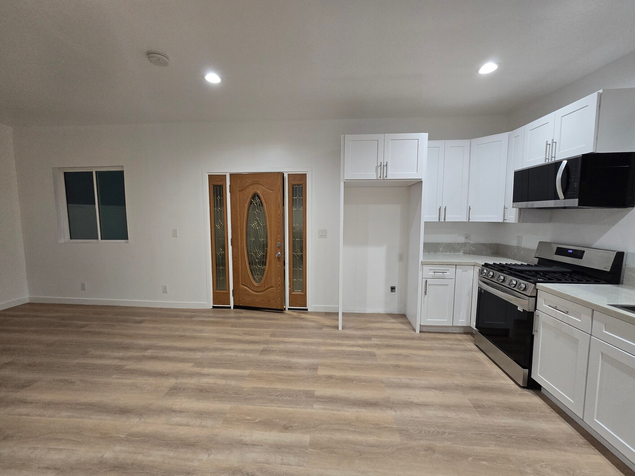 Building Photo - 3230 Cerritos Ave