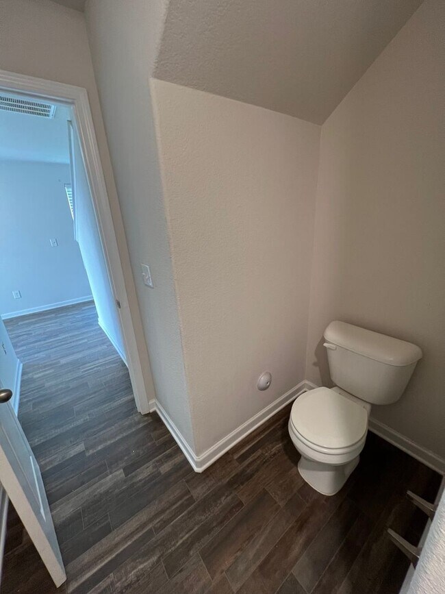 Building Photo - Charming 3 Bedroom Home Located In Zebulon NC!!!