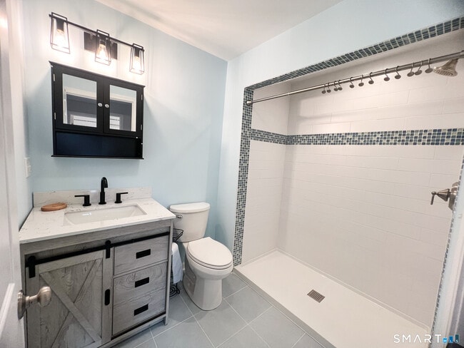 Building Photo - 1088 E Broadway