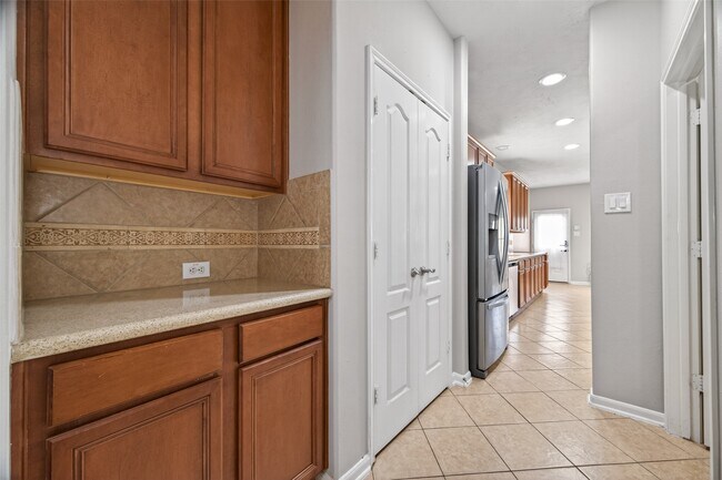 Building Photo - 13310 Larkhill Gardens Ln