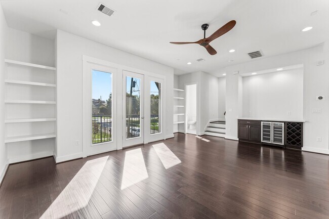 Building Photo - 2909 Gillespie St