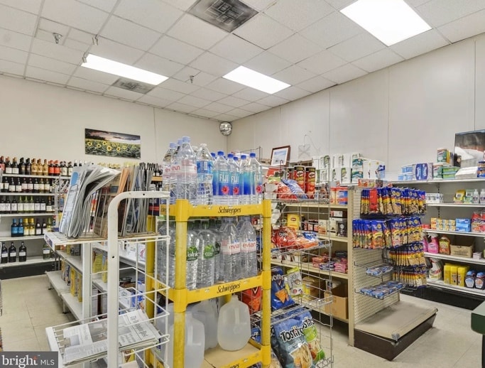 Building Photo - 5500 Friendship Blvd