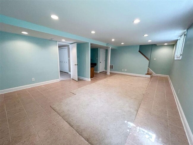 Building Photo - 2349 Academy Ct NE