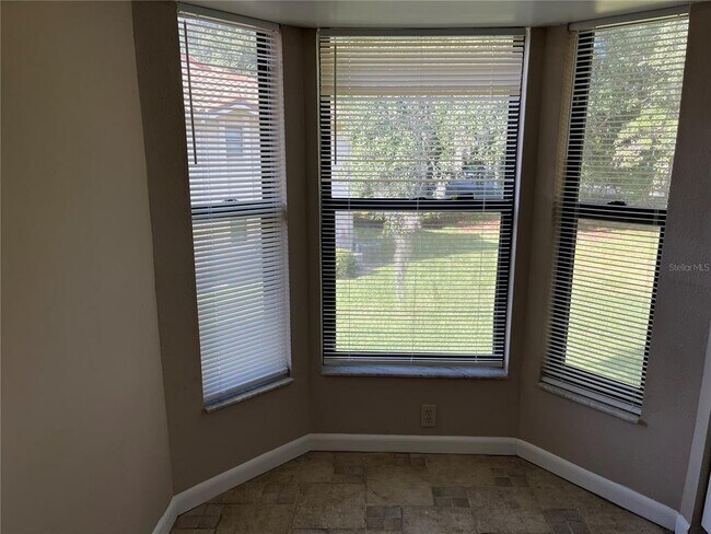 Building Photo - 7535 Sugar Bend Dr