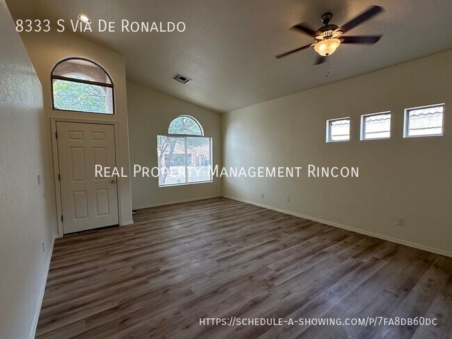 Building Photo - AVAILABLE NOW!!  Amazing 4bed/2bath in Rit...