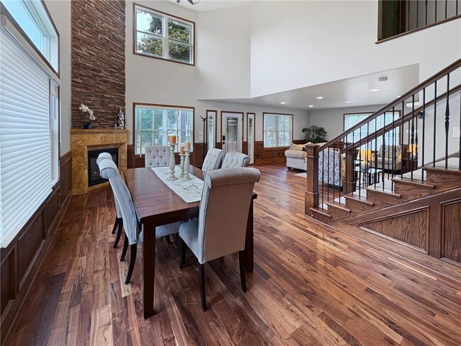 Building Photo - 4407 Curve Ave