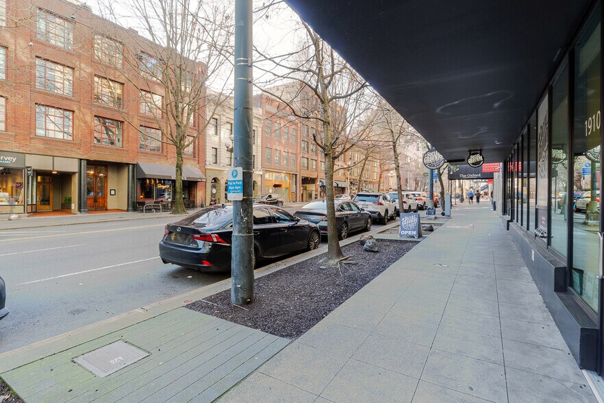 Building Photo - 1900 1st Ave