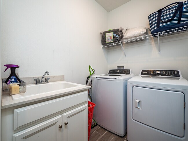 Building Photo - 9052 SW 58th Cir