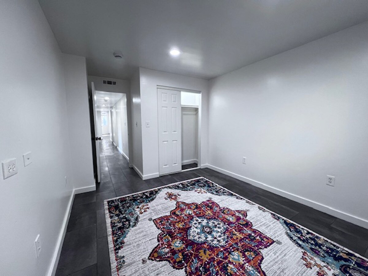 Building Photo - 731 Willow St