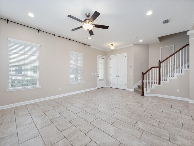 Building Photo - 1442 Resolute St