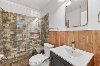 Building Photo - 9611 Highmeadow Dr