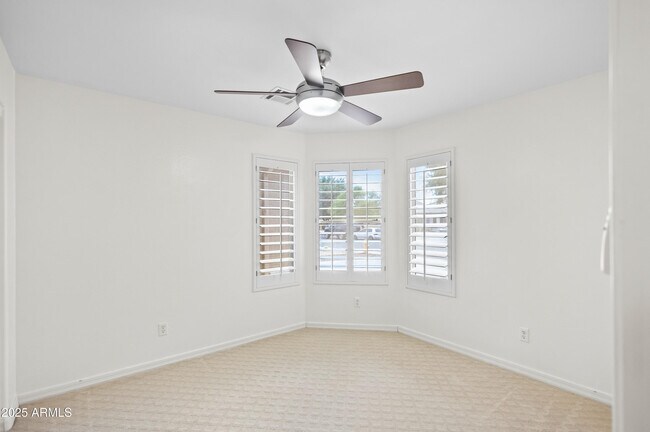 Building Photo - 15651 N 164th Ln