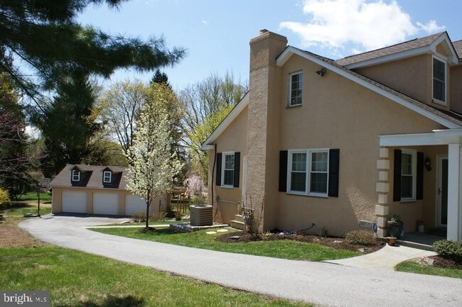 Building Photo - 204 Conestoga Rd