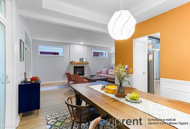 Building Photo - 3 br, 2.5 bath Townhome - 17111 3rd Place ...