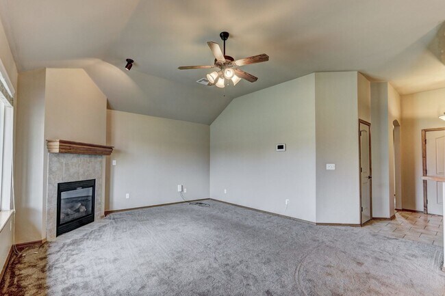 Building Photo - AVAILABLE 3-15-2020  FOR OCCUPANCY IN YUKON, MUSTANG SCHOOLS!