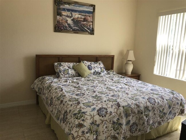 Building Photo - 2060 Royal Vista Ct