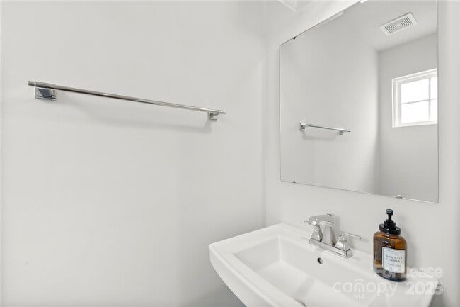 Building Photo - 7067 Waterwheel St SW