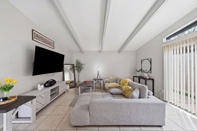 Building Photo - 4102 Sherwood Ln