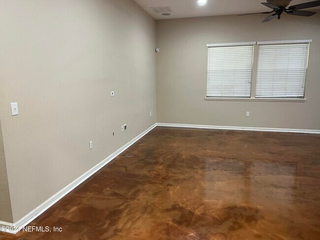 Building Photo - 5063 Johnson Creek Dr
