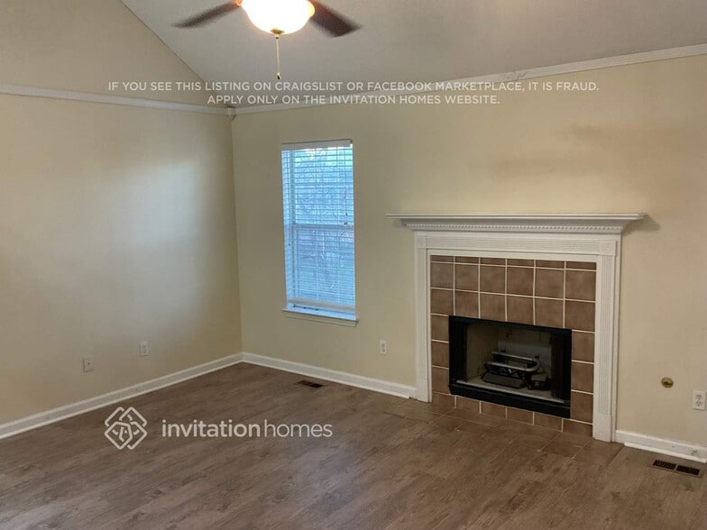 Building Photo - 7339 Essex Dr