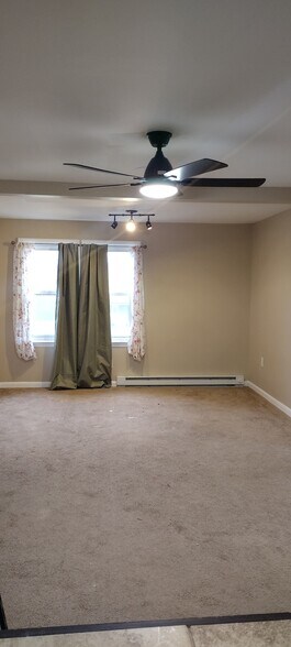 Building Photo - 384 Route 590