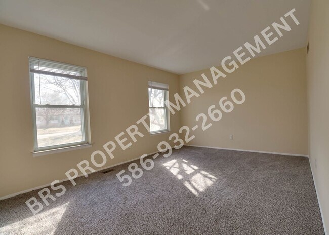 Building Photo - Sterling Heights brick ranch with 3 bedroo...