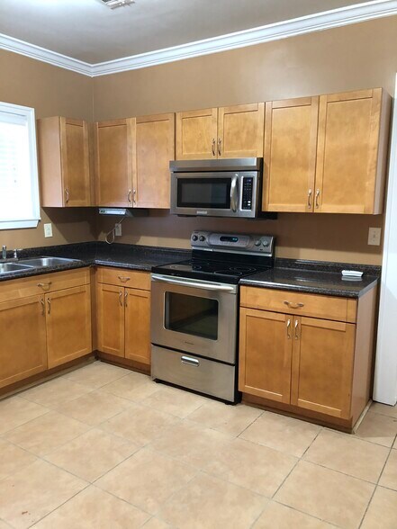 Building Photo - 1939 Martin Luther King Jr Blvd