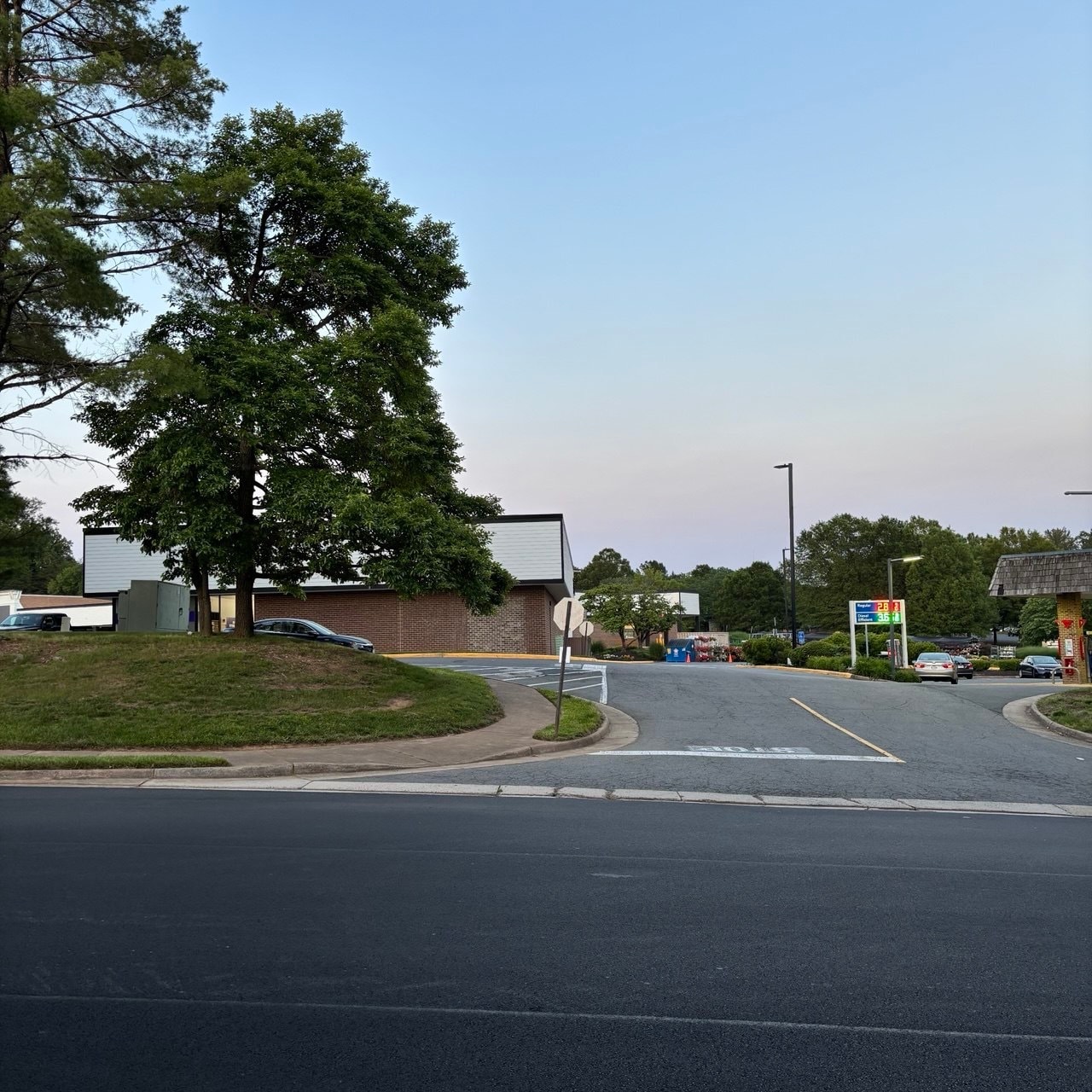 Building Photo - 2604 Quincy Adams Dr