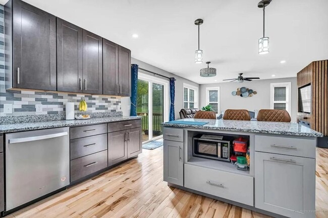 Building Photo - 36 Belvedere Dr